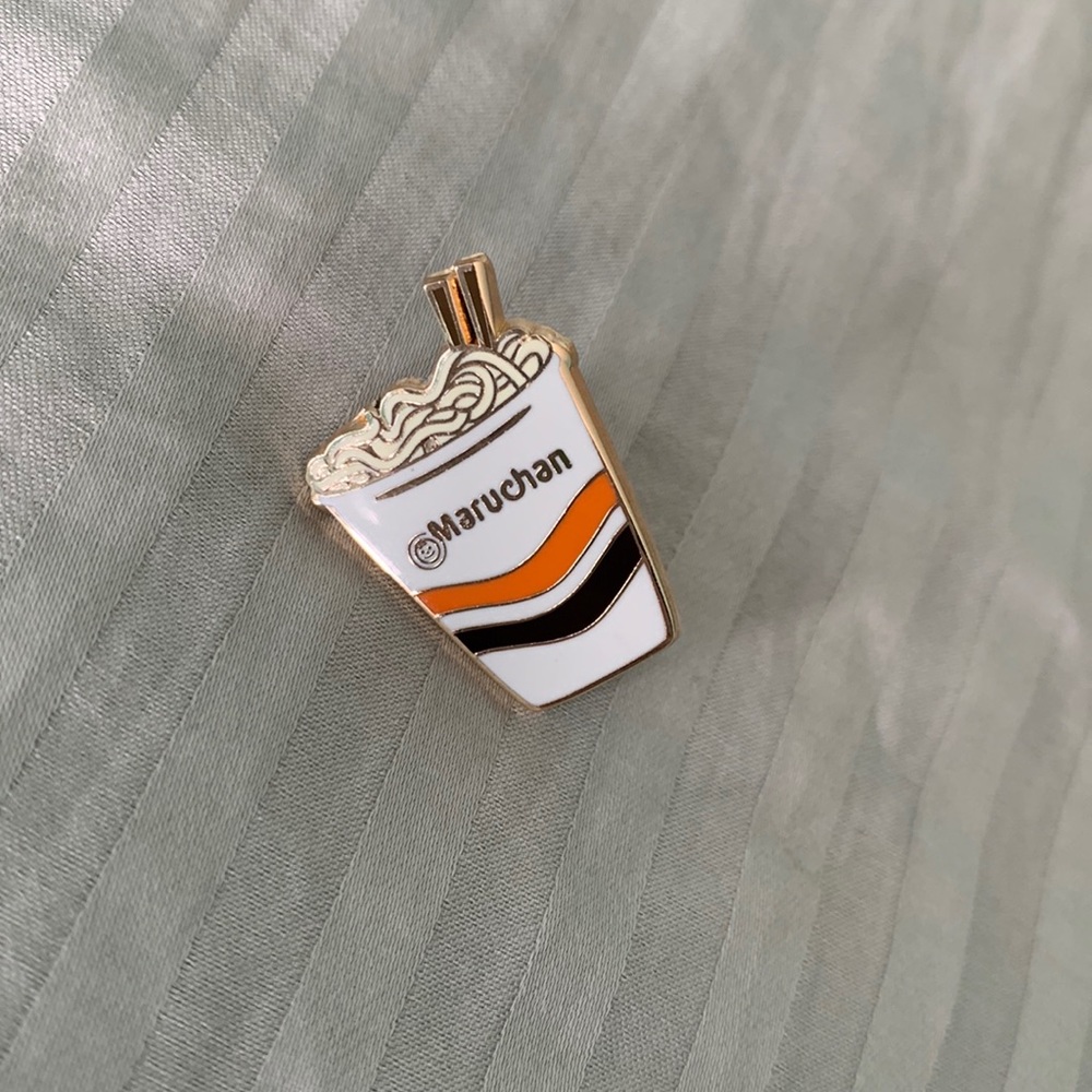 Ramen pin